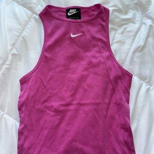 Pink Nike tank S